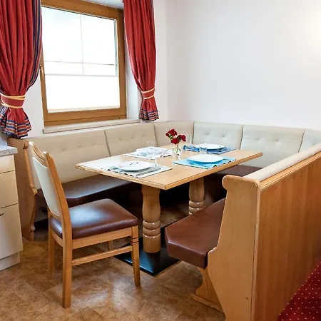 Anja * 노이스티프트임스튀바이탈